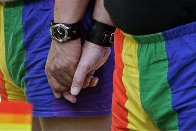 У Росії організатора гей-пікетів звільнили з роботи