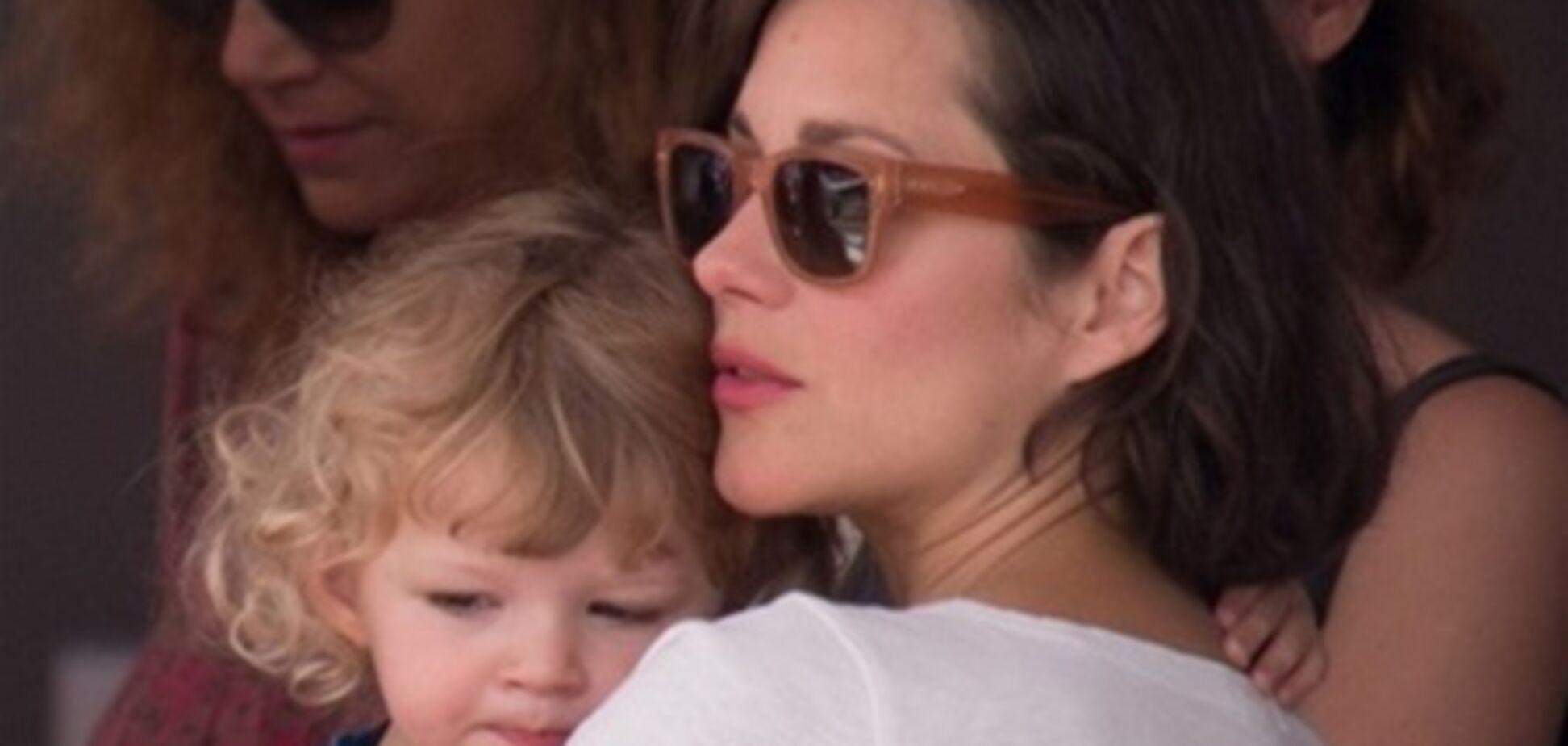 Марион Котийяр променяла моду на лошадок