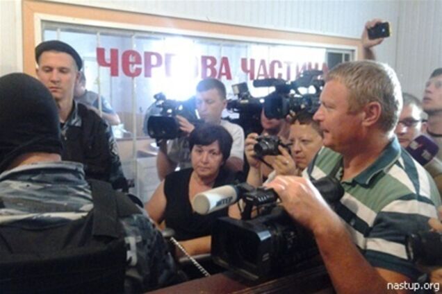 Мешканка Врадіївки дізналася в міліціонера вбивцю свого сина