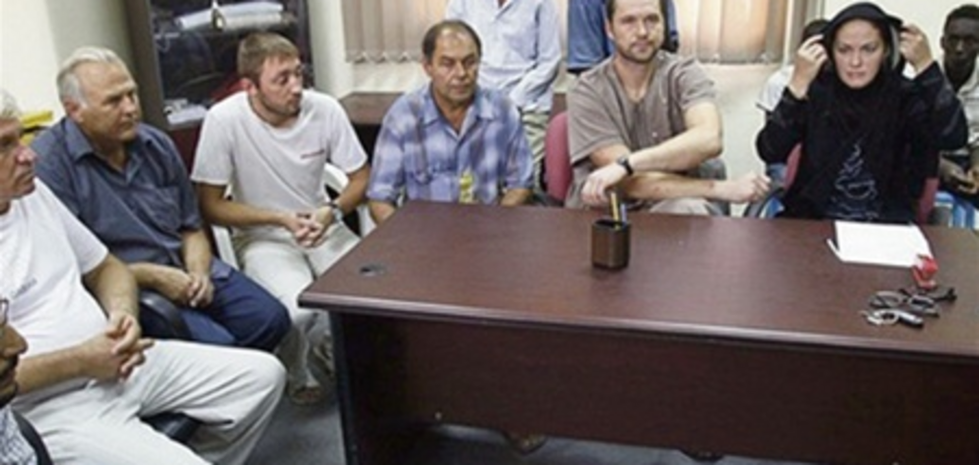 Задержанным в Ливии украинцам улучшили условия содержания