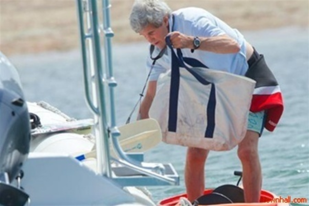 Держсекретар США вирішив не переривати відпочинок на яхті через революцію в Єгипті