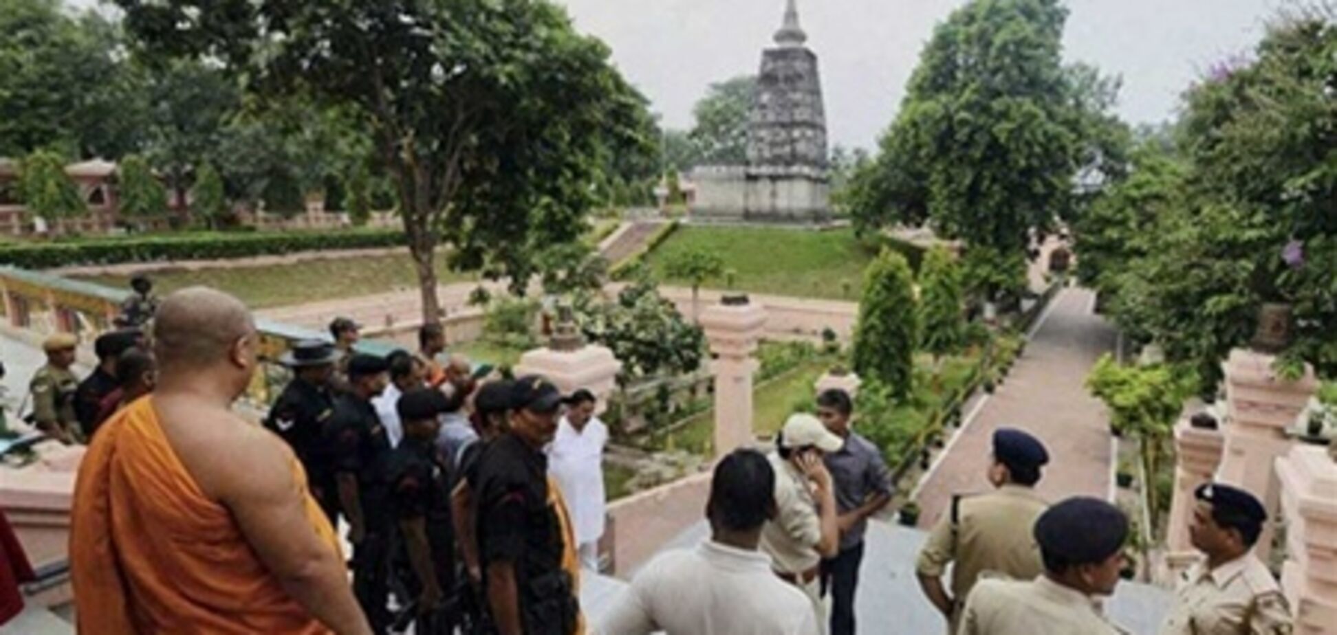 В Индии после теракта взяли под охрану буддистские святые места