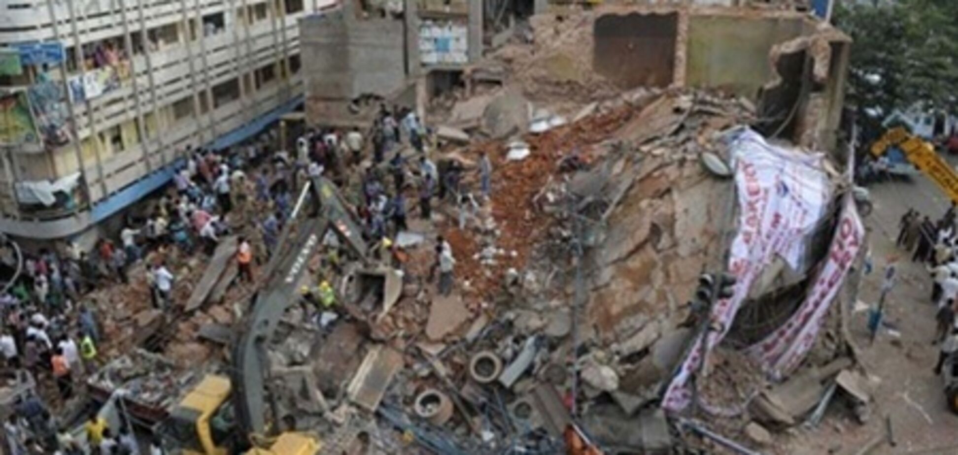 Обрушение отеля в Индии: 11 человек погибли