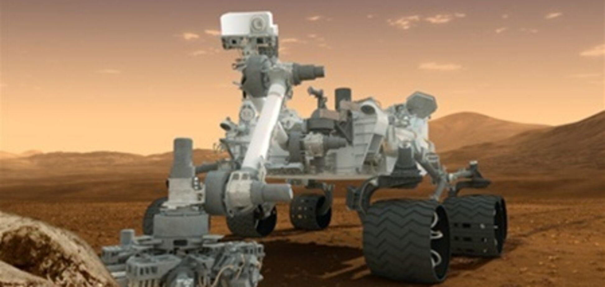 Марсоходу  Curiosity удалось снять марсианский восход луны