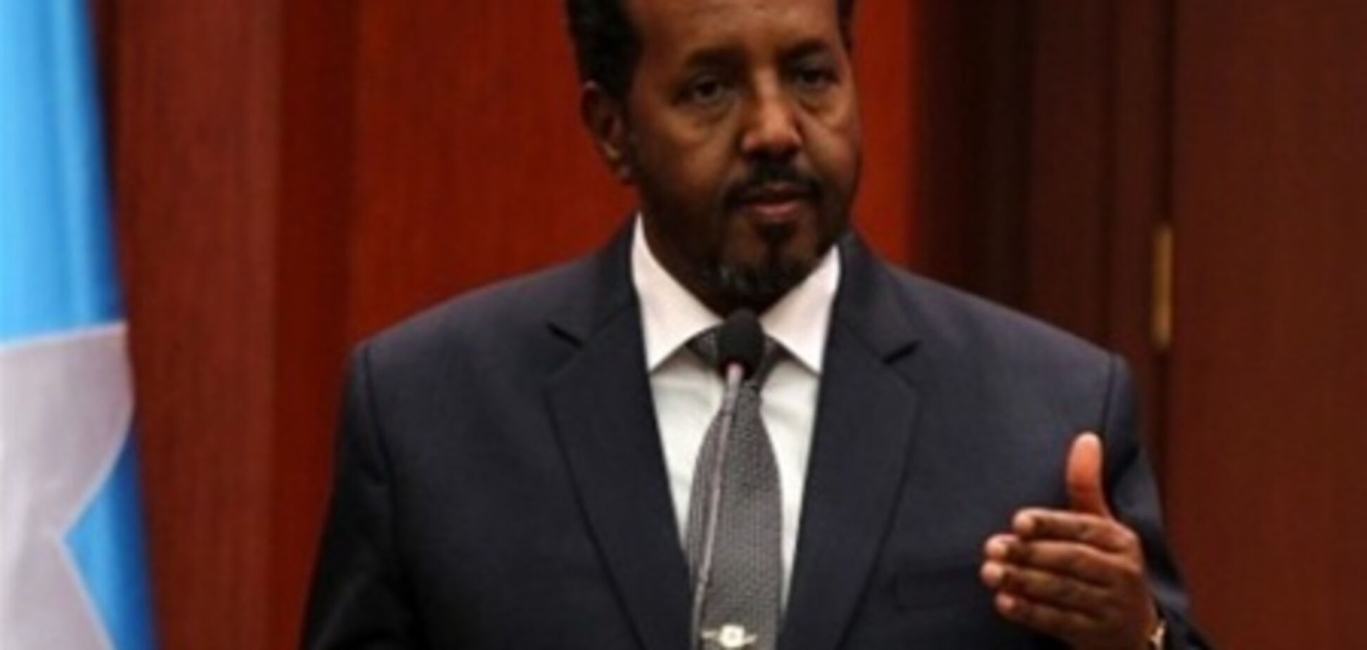 Самолет главы Сомали вспыхнул в воздухе