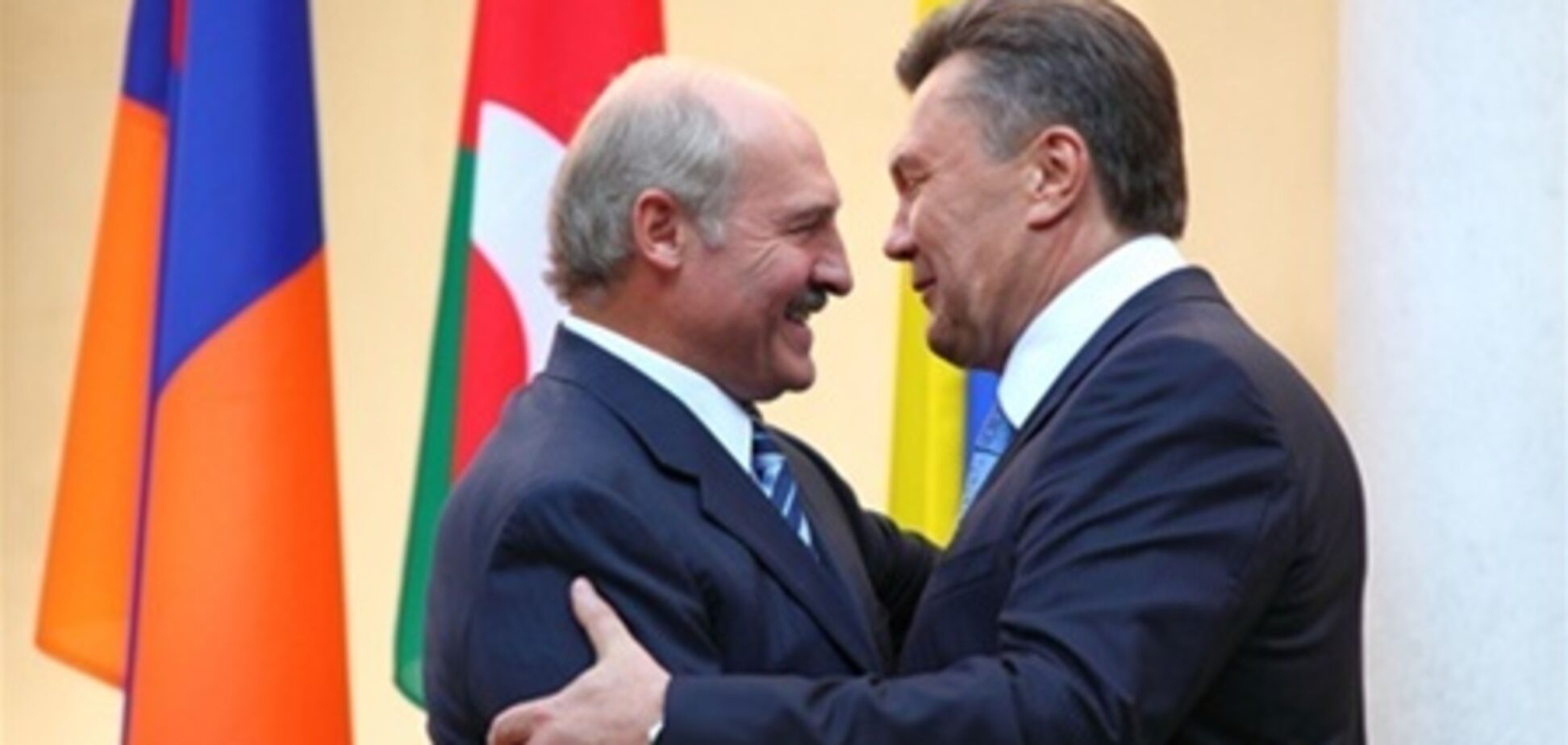 Лукашенко одним з перших привітав Януковича