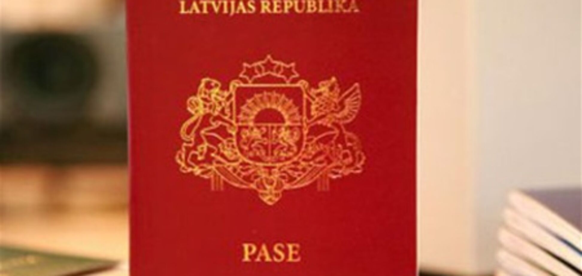 Латвієць вирішив через суд позбавити дитину від імені Маркс