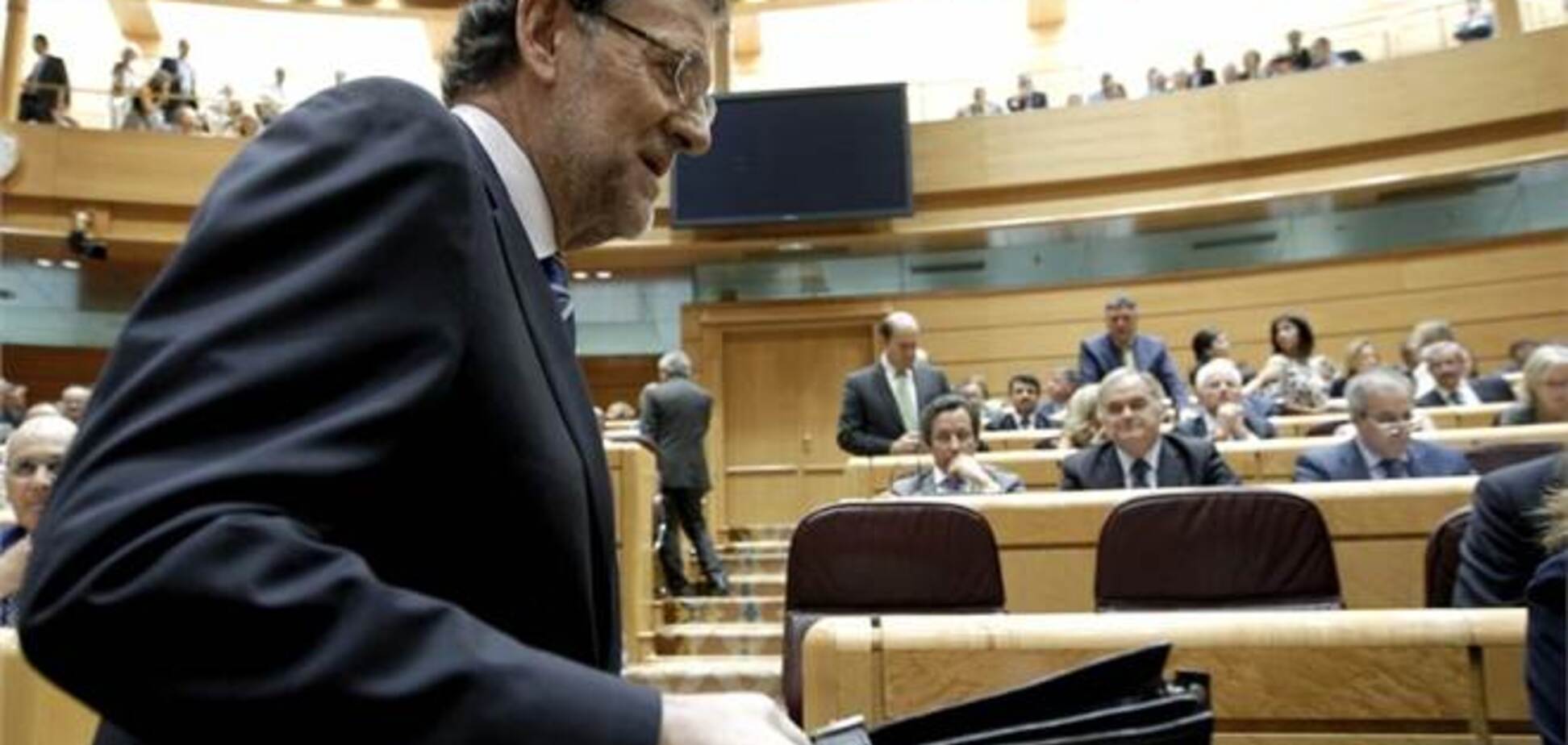 Іспанський прем'єр наполягає, що не отримував 'чорних виплат'