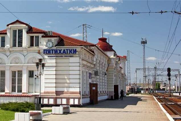 Поезд, ехавший в Запорожье, внезапно приехал в Днепропетровск