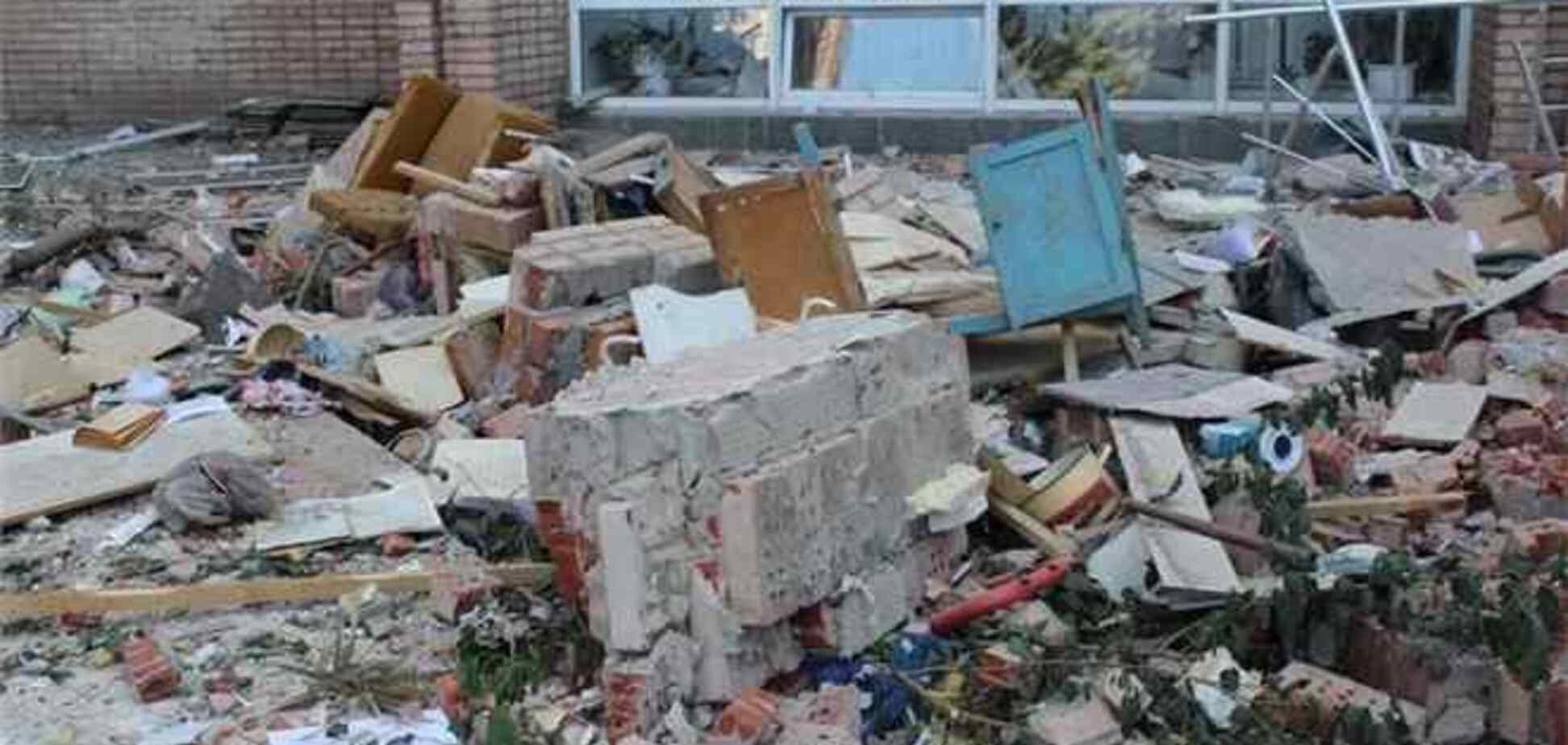 Вибух у Луганську: доля однієї людини залишається невідомою