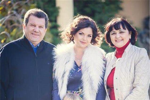 Дочь нардепа Куницына 'косит' под Лизу Боярскую