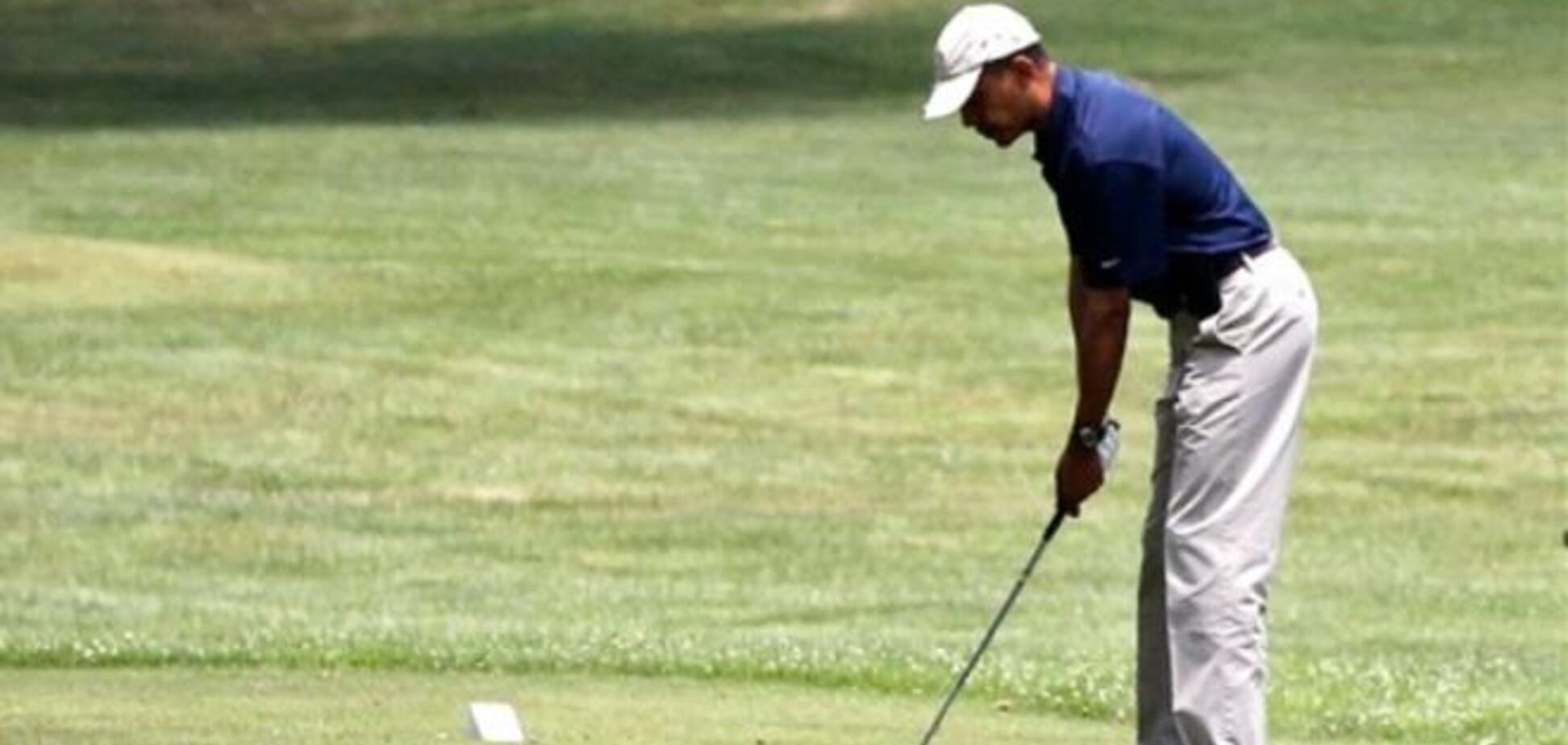 Обама начал отпуск с игры в гольф 