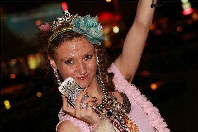 Московскую тусовщицу Свету Яковлеву задержали за кражу телефонов