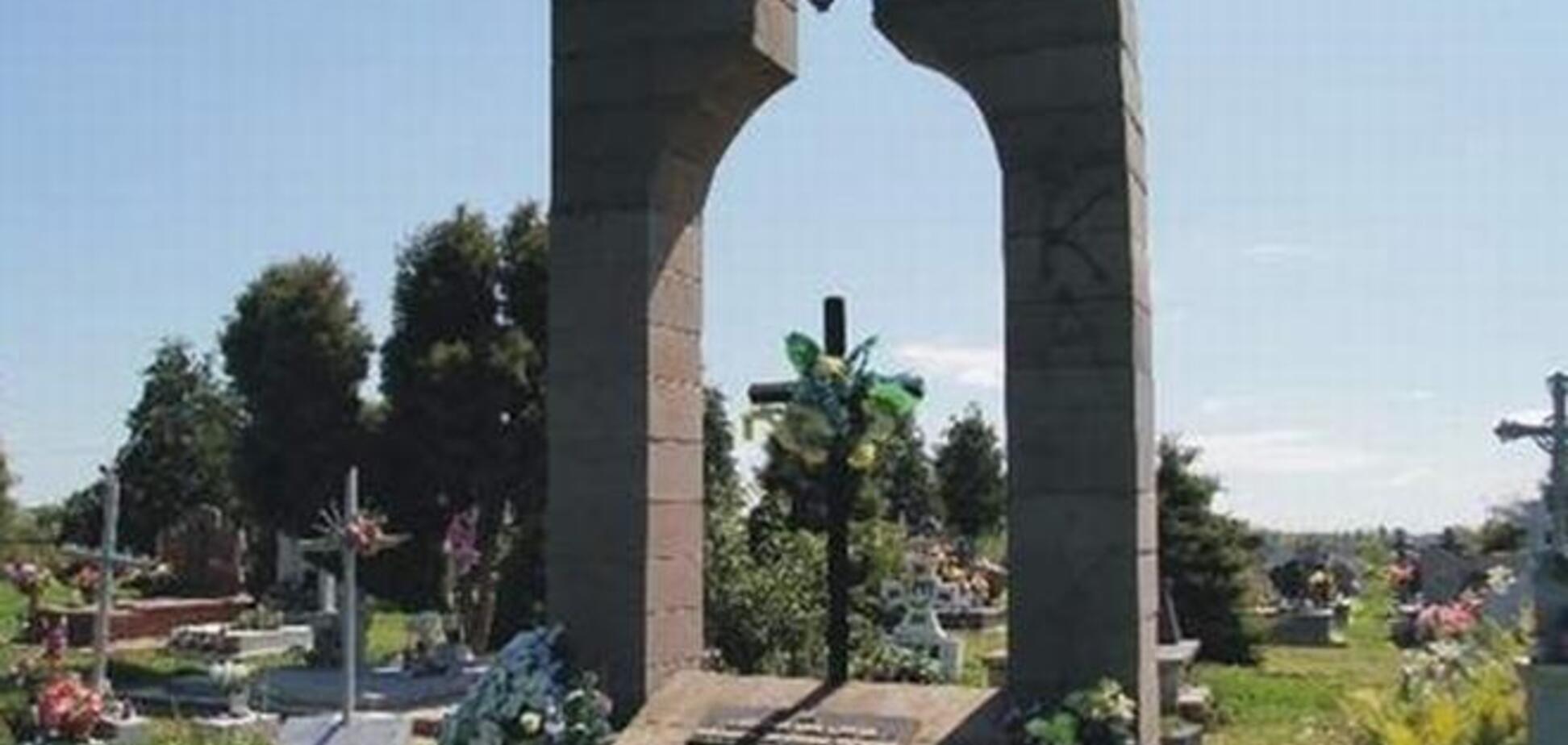 В Польше снесут памятник воинам УПА