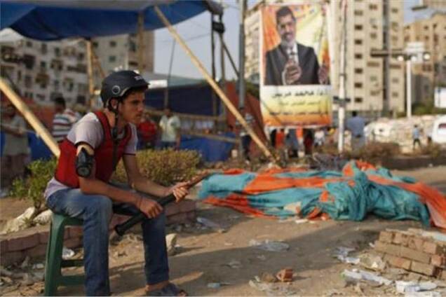 В Египте начали разгонять лагеря сторонников Мурси