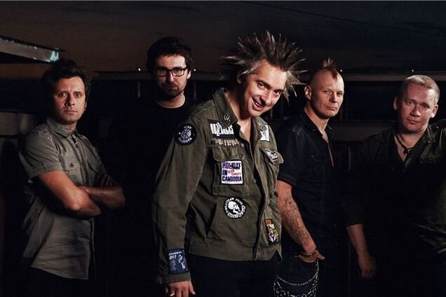 После смерти солиста группа 'Король и шут' сменила название