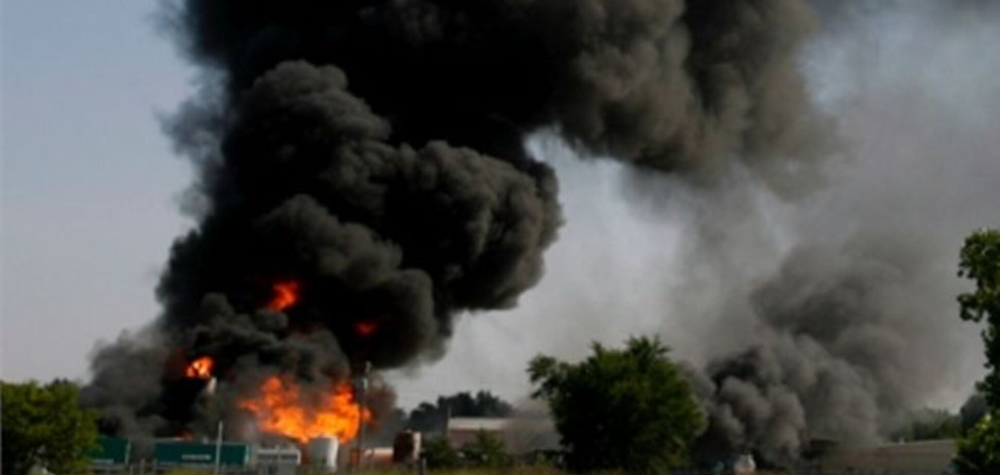 На хімзаводі в США стався вибух: є постраждалі