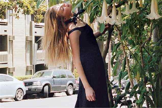 В юности Эмбер Херд работала по поддельным документам