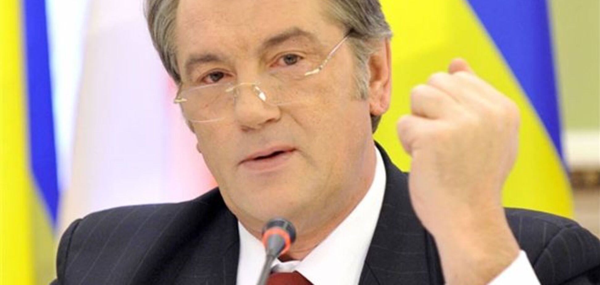 Ющенко: конфеты стали орудием политической войны против Украины