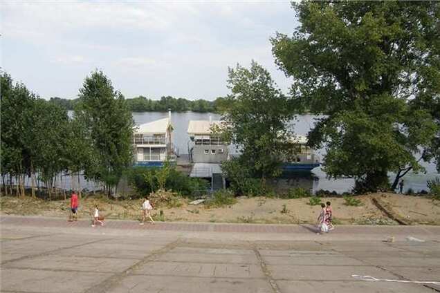 В Киеве протестуют против речного трамвая, 16 августа 2013