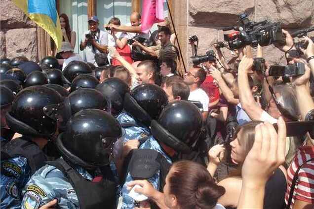 На митинги под Киевсоветом готовят усиленные наряды милиции