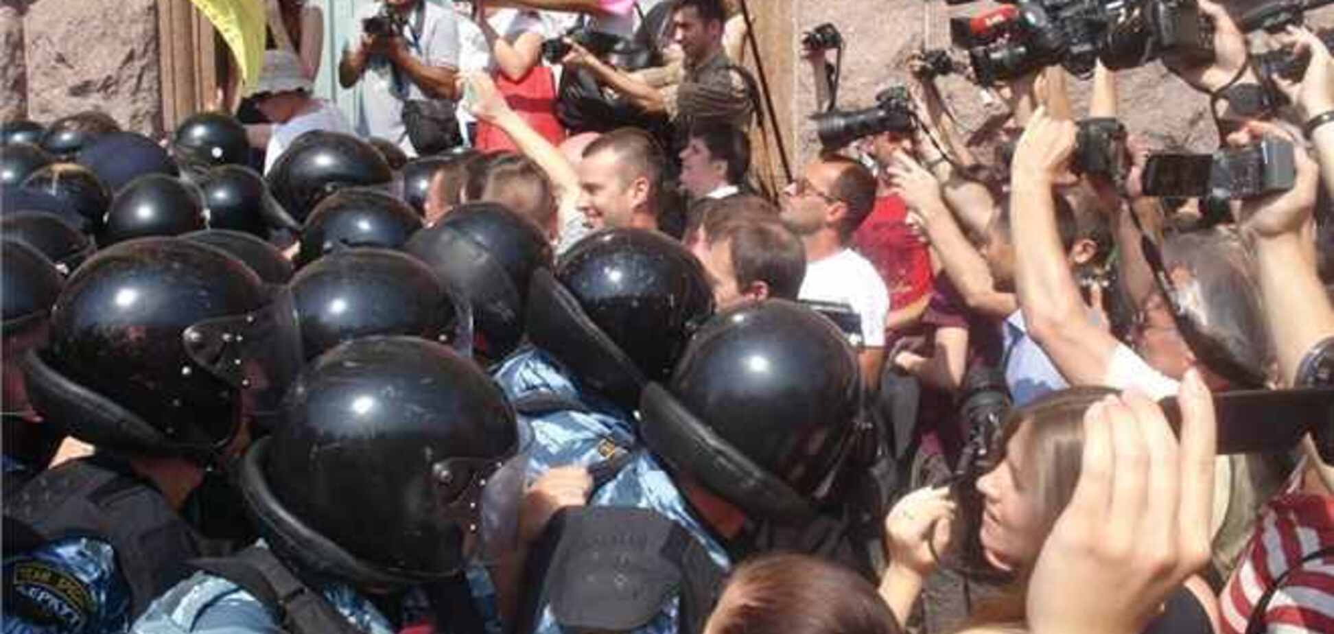 На митинги под Киевсоветом готовят усиленные наряды милиции