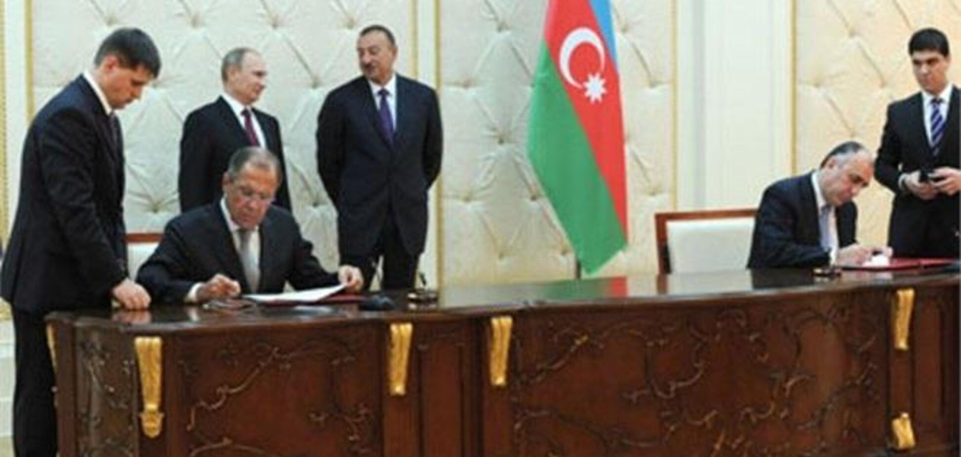 В Азербайджане уволили чиновника, обматерившего Лаврова