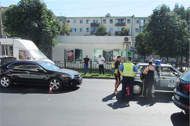 В Полтаве над водителем, сбившим женщину, устроили самосуд