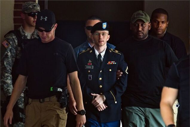 Прокуроры попросят для информатора WikiLeaks 60 лет тюрьмы