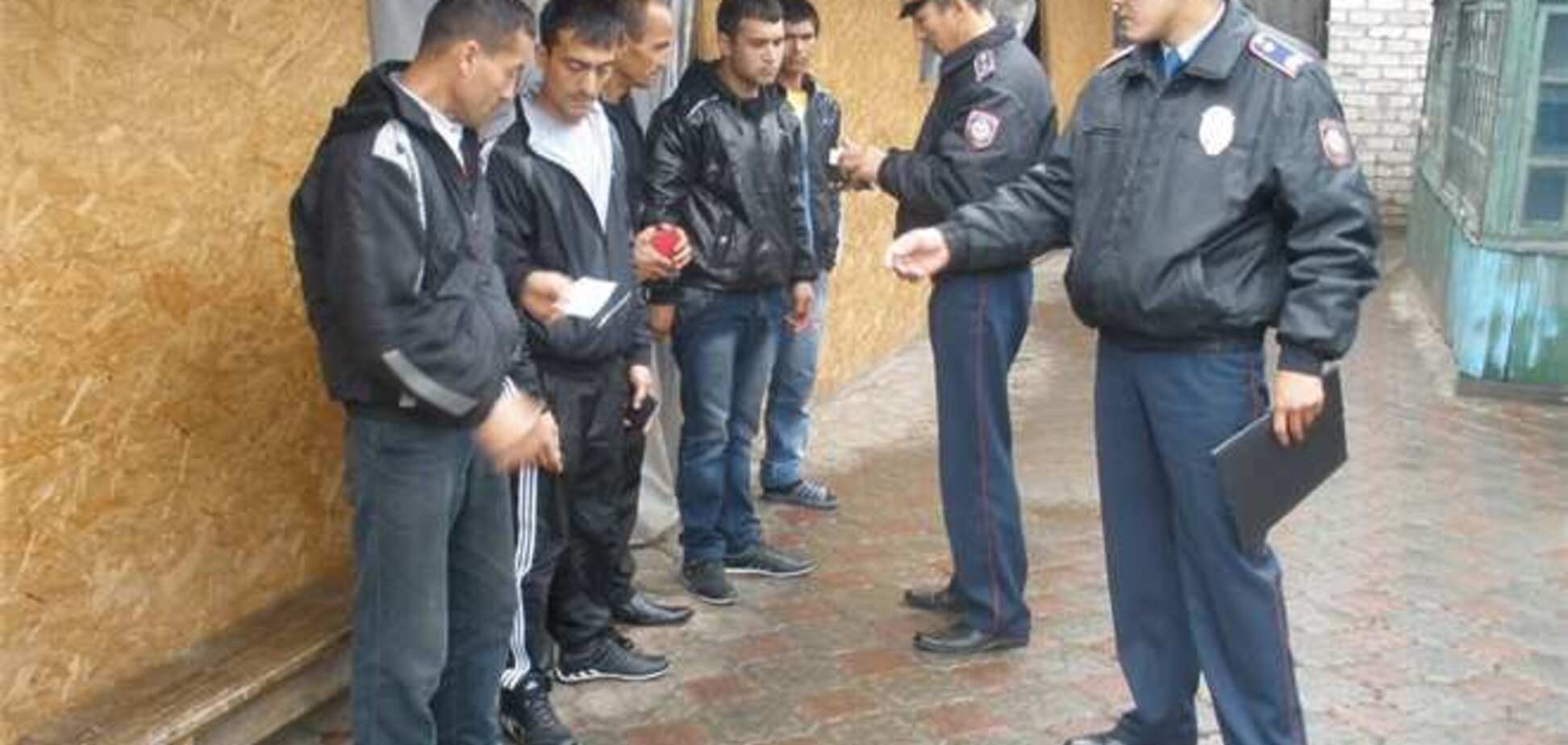 Москвич попытался приютить в своем офисе 4,5 тыс. нелегалов