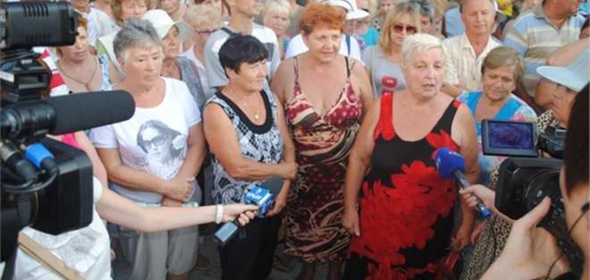 Жителі кримського селища перекрили трасу через сморід