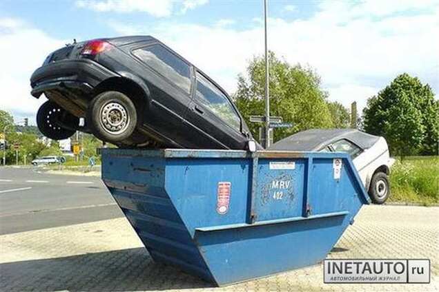 Янукович одобрил закон об утильсборе