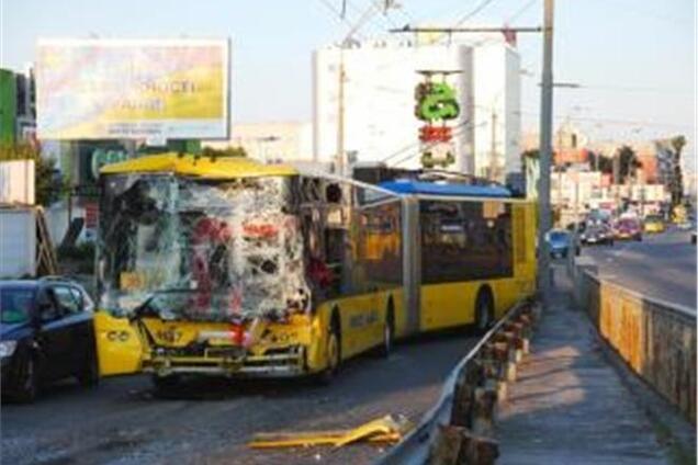 В Киеве столкнулись троллейбусы: пострадали 4 человека