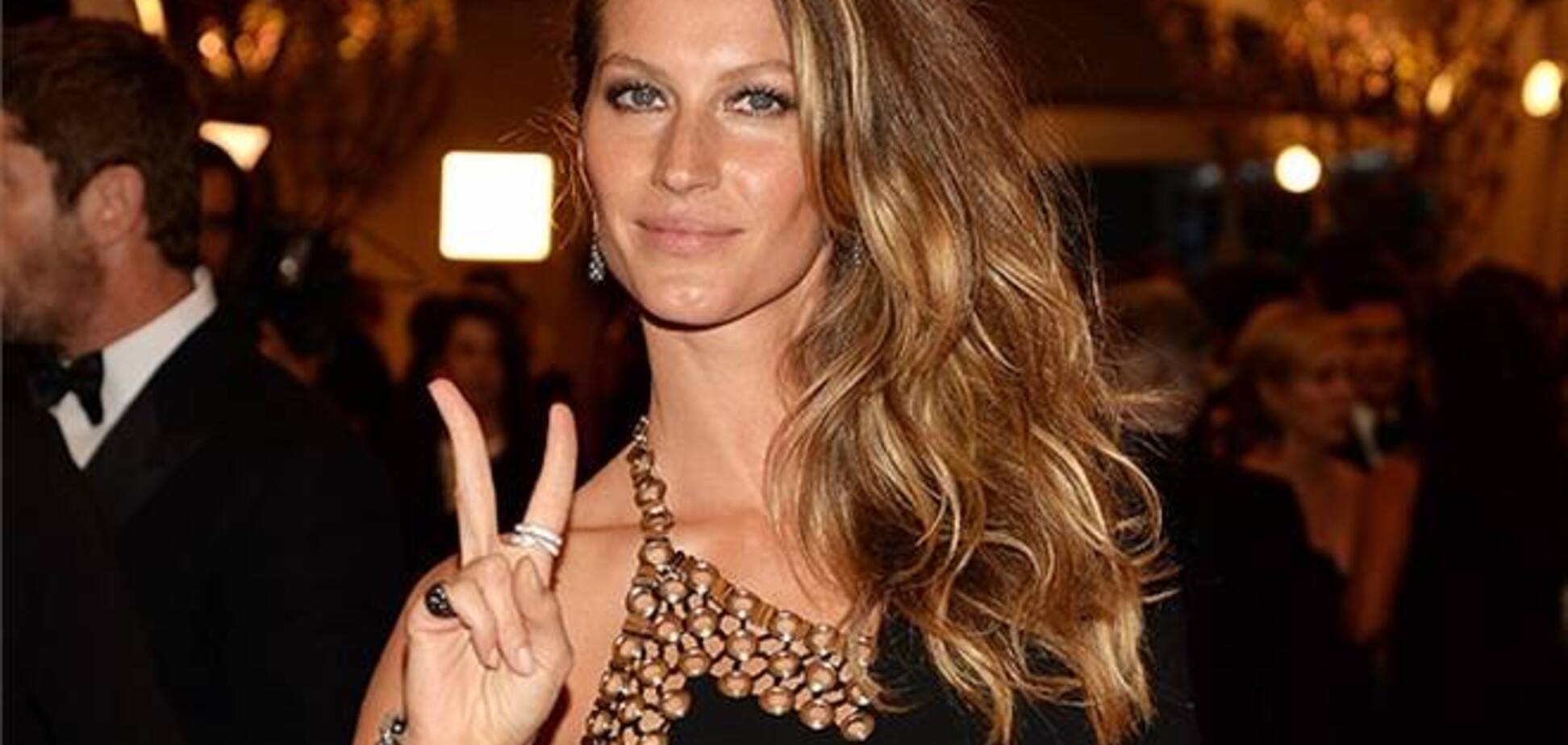 Жизель Бундхен названа самой высокооплачиваемой моделью года