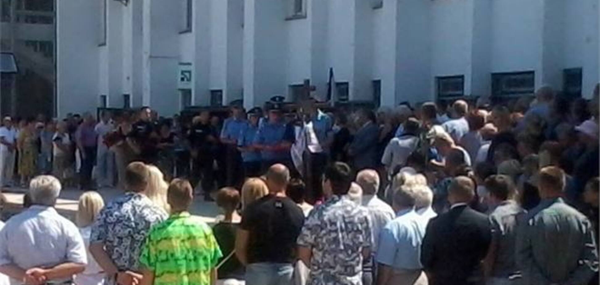 В Крыму похоронили внезапно умершего депутата-регионала