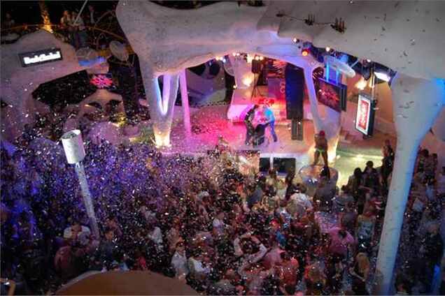 Российские туристы гульнули в ночном клубе Одессы на $20 тысяч