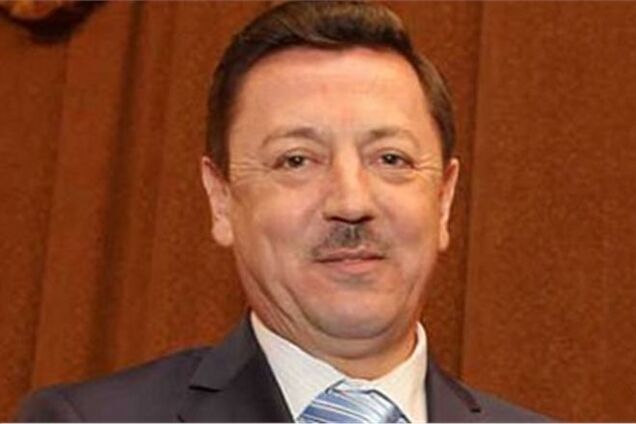 Похороны депутата-регионала парализовали движение в Саках