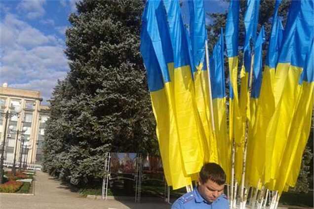 За підпал українських прапорів в Донецьку завели справу