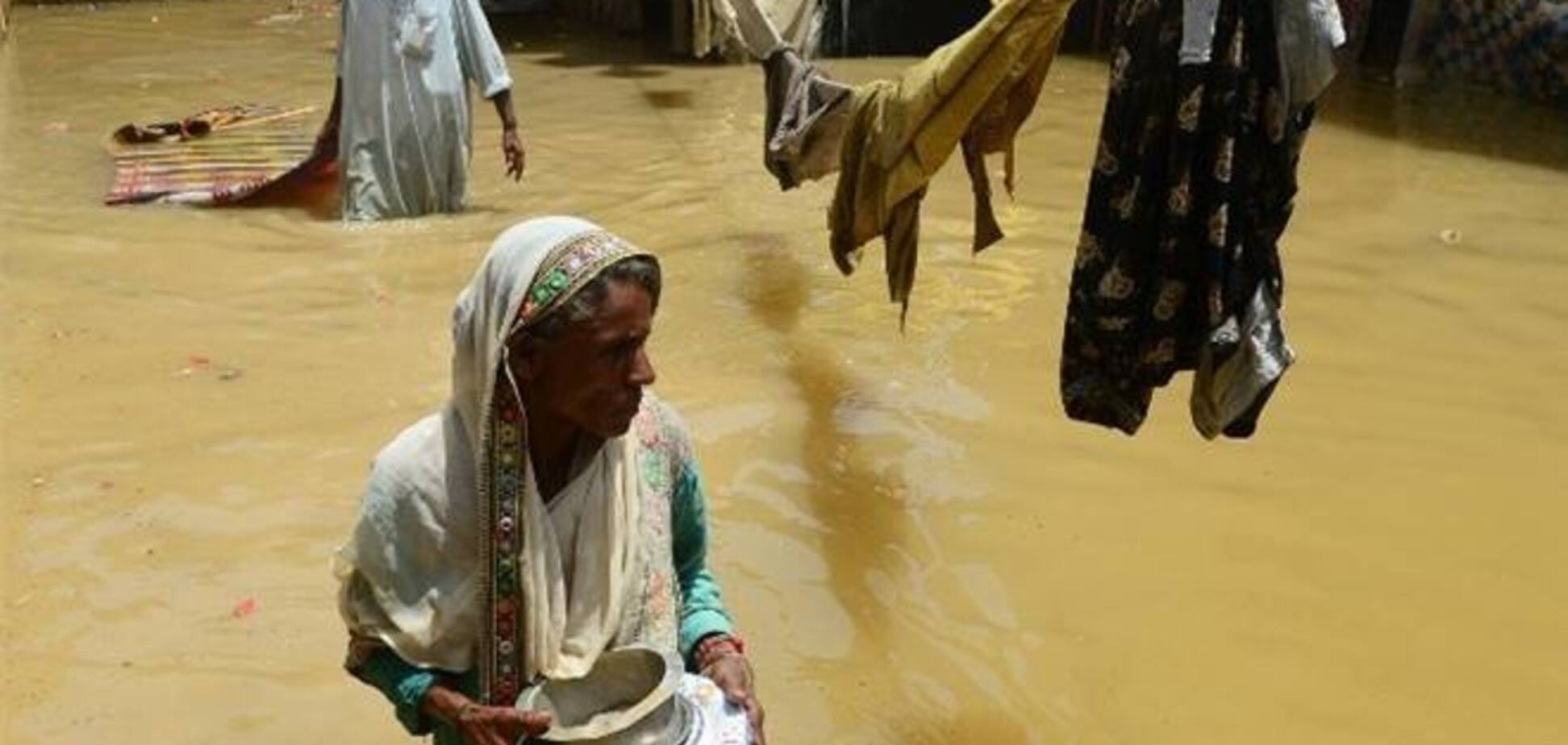 Разрушительное наводнение в Пакистане унесло жизни 140 человек