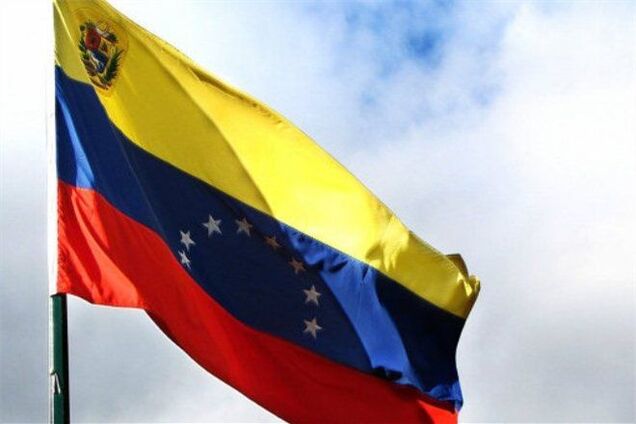 Украина и Колумбия отменили визы для дипломатов