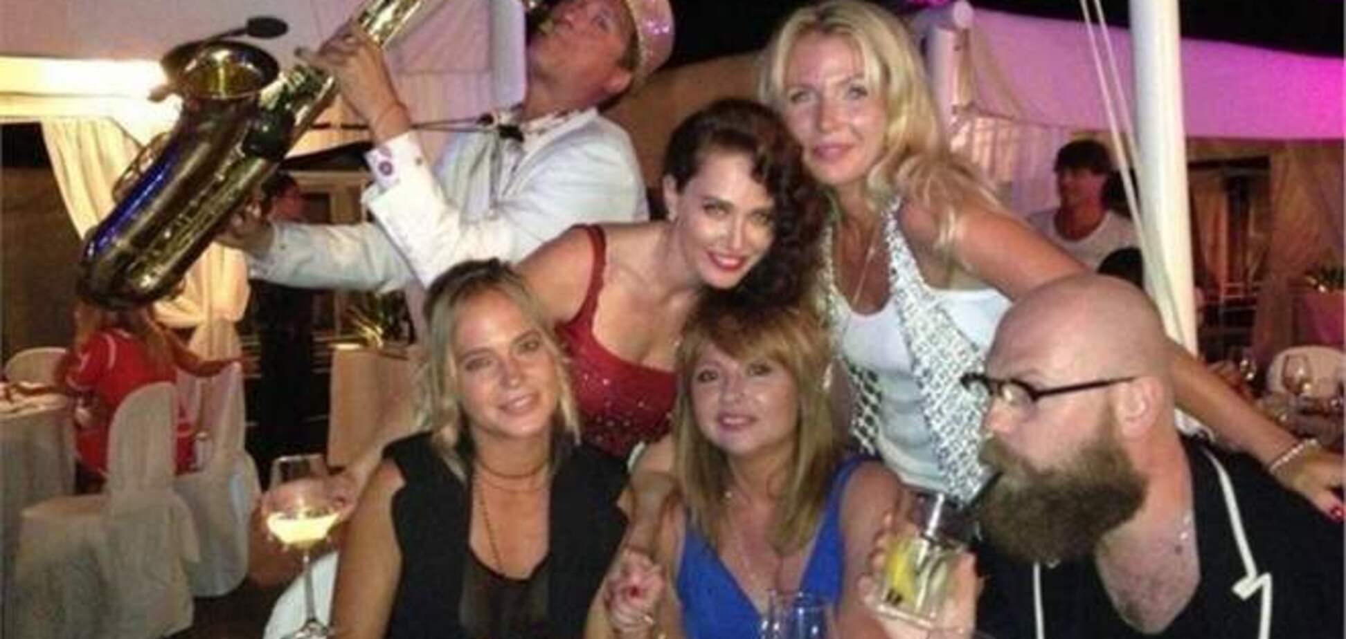 Нардеп Бережная отгуляла именины в компании Лорак и Лободы