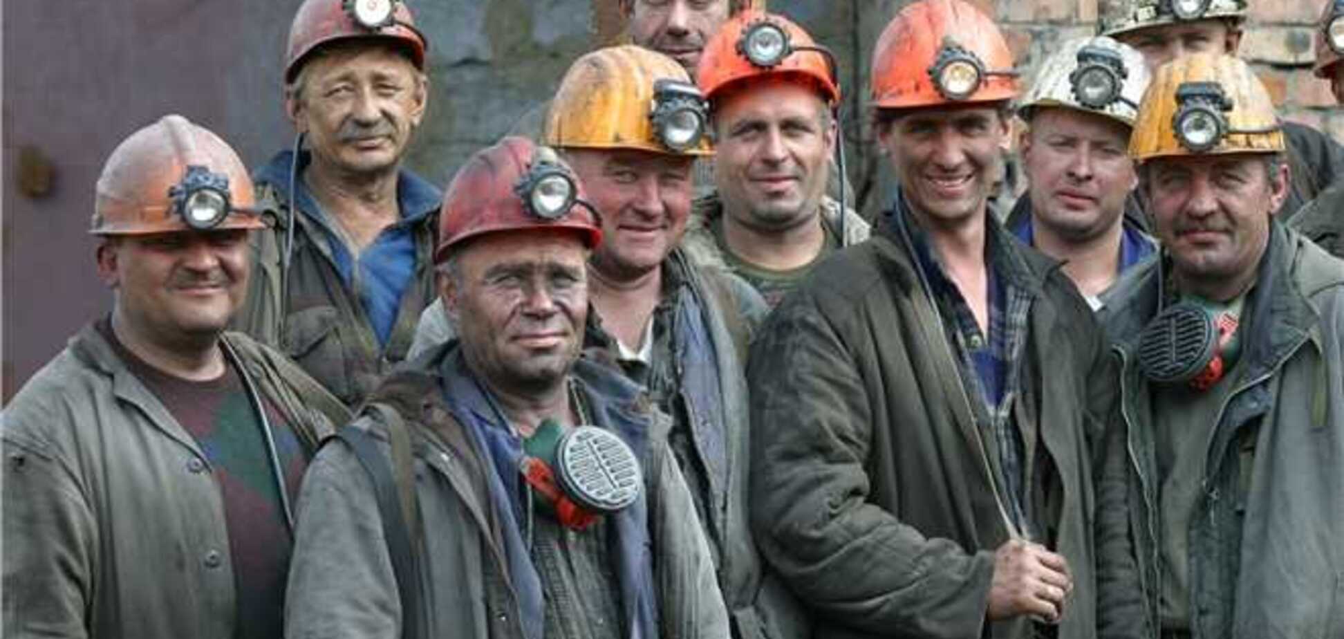 Янукович и Азаров в День шахтера пообещали защитить горняков