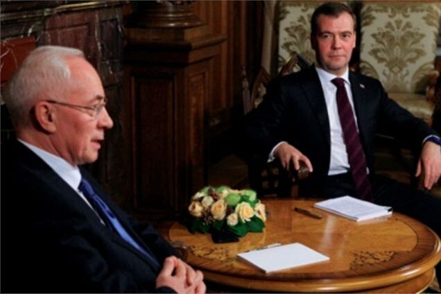 Азаров і Медведєв обговорять долю торгово-економічних відносин