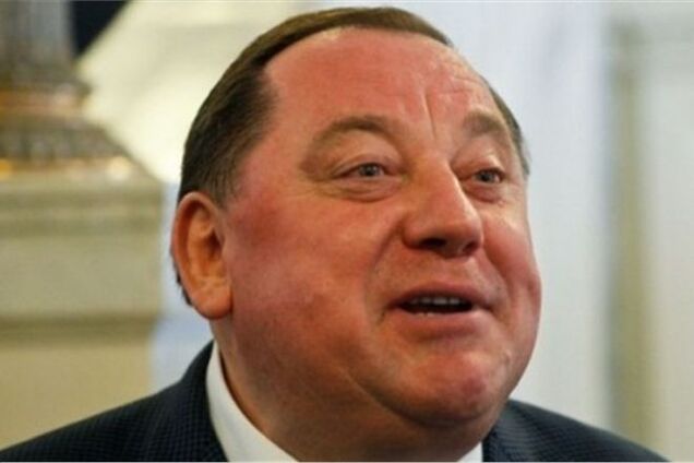 Источник: Мельник скрывается в России