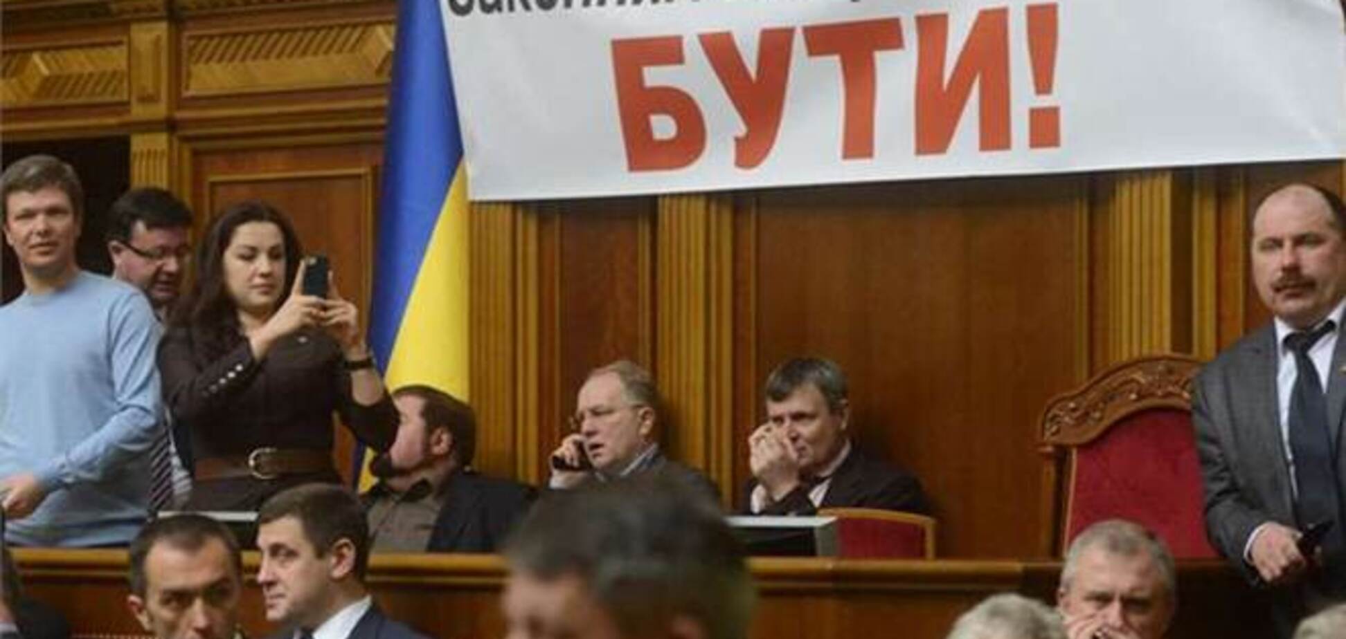 Оппозиция предлагает провести выборы в Киеве 10 ноября