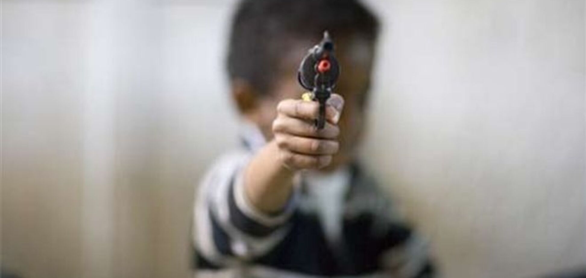 В США  у ребенка  в детском саду нашли заряженный пистолет