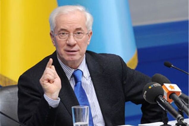 Азаров советует России не отграничиваться торговой блокадой от новой реальности