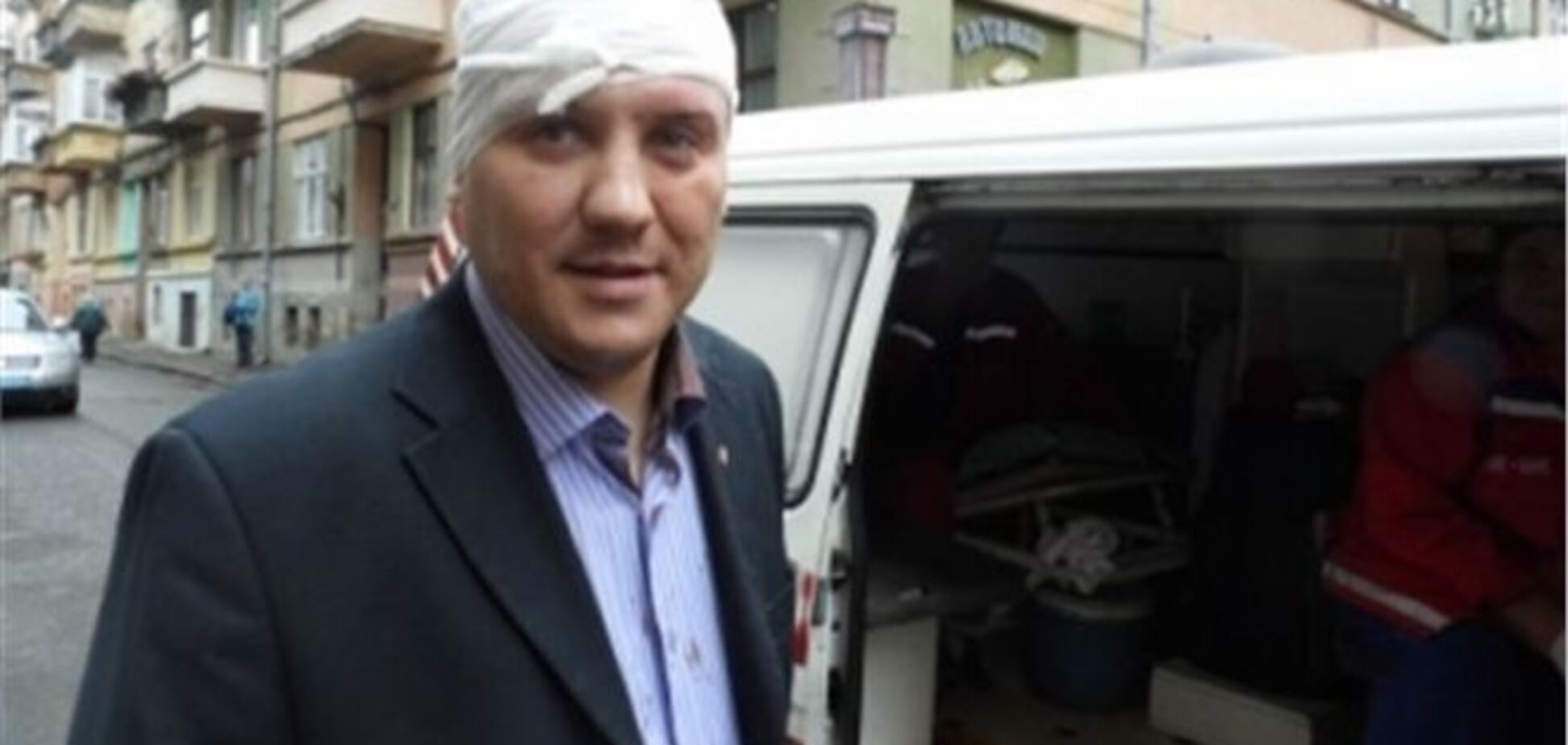 В Черновцах жестоко избили экс-соратника Тягнибока