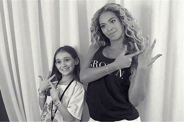 Бейонсе растрогала фанатов бэкстейдж-видео