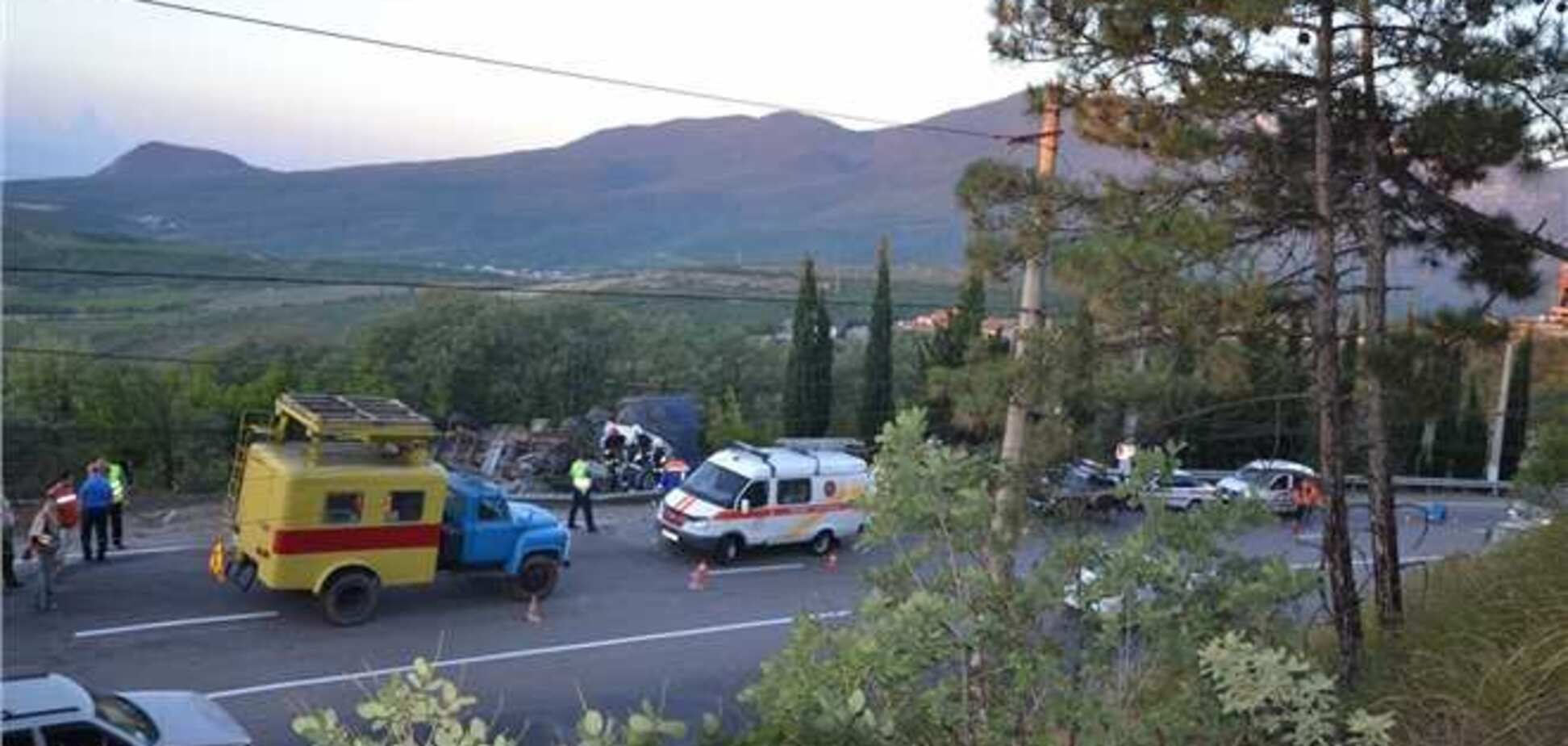 Под Алуштой грузовик вылетел в кювет: погиб водитель